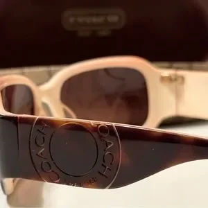 Coach | Accessories | Coach Lexi S493 Sunglasses W Case  display picture 3